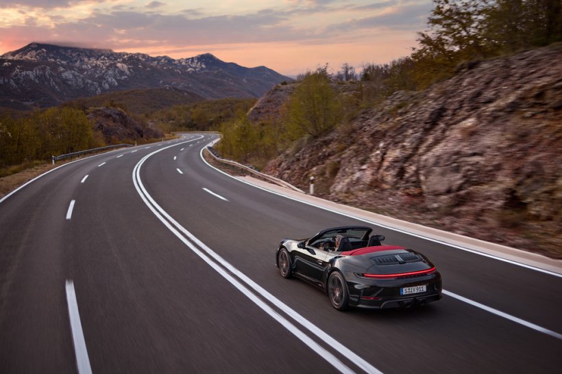 ▲ 911 Carrera GTSCabriolet