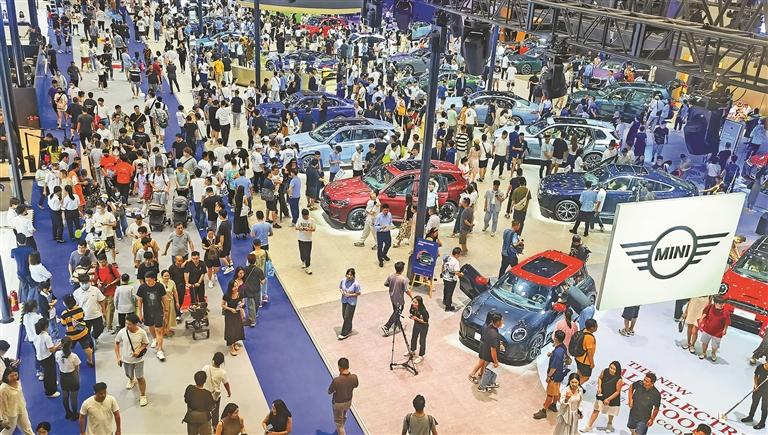 2024粤港澳大湾区车展6号馆。 深圳商报记者 廖万育 摄