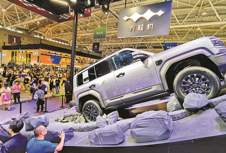 方程豹展位。深圳商报记者 廖万育 摄
