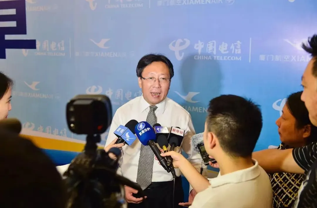 ▲梁宝俊接受记者采访图源:中国电信官方微信