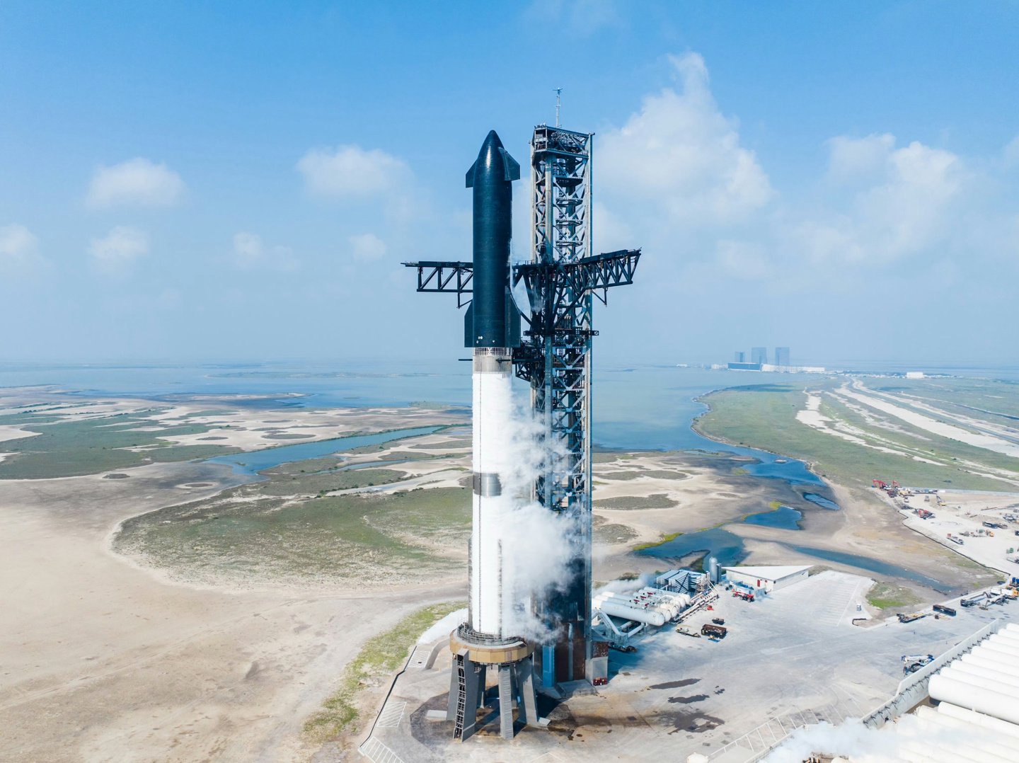 人类史上最强火箭！马斯克 SpaceX 星舰明晚进行第 4 次试飞