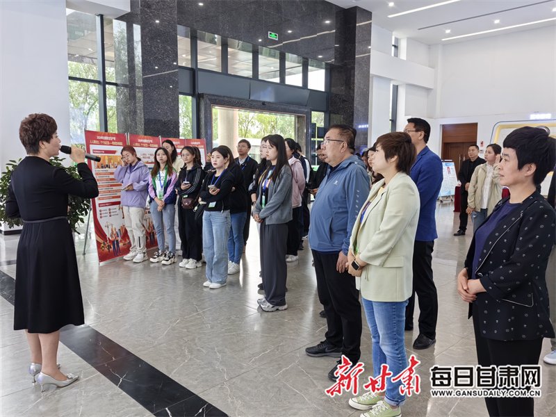 采访团参观庆阳圣元环保电力有限公司
