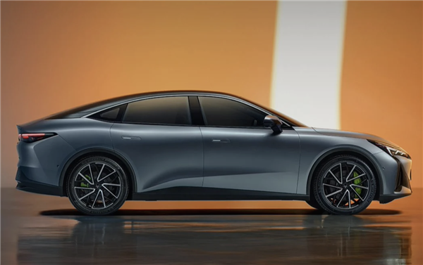 极狐是什么级别的车 e12e-32982cb1968e34e1e007e5941e1dc342.png