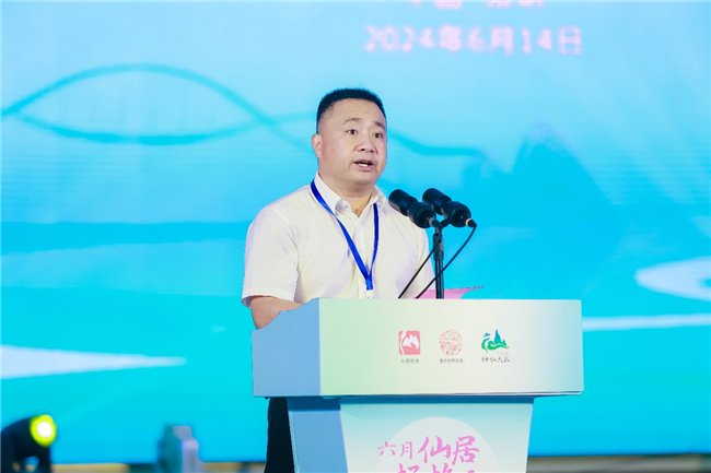 中共仙居县委副书记、政法委书记 梅安虎