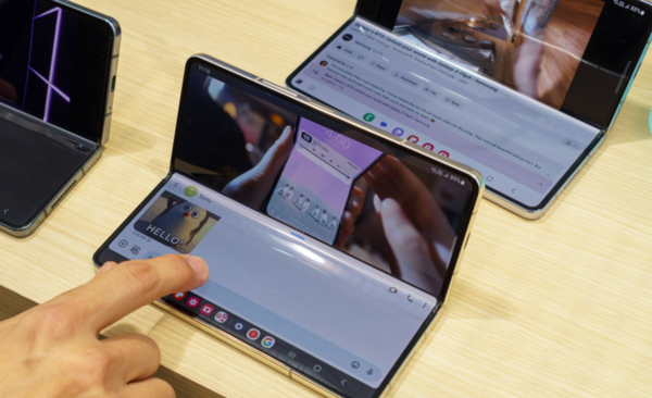 婴儿几个月可以看手机屏幕 d958-459ed5f1404869ea79298c846c6dc0ff.png