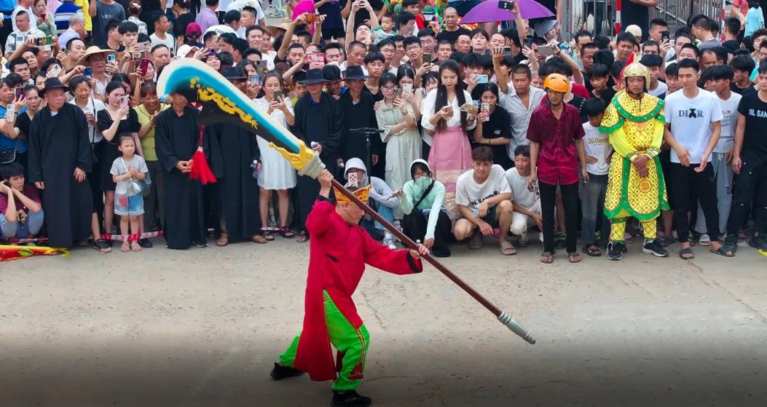 关公大刀多高 f94f-a5fb414819f9f9f6e05395c4f0460198.jpg