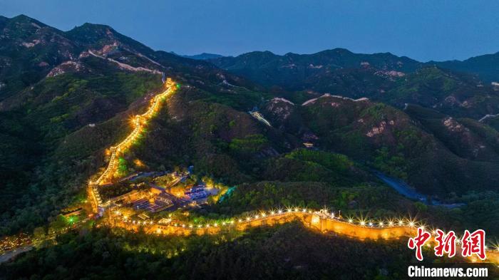 图为八达岭夜长城。八达岭文旅集团供图