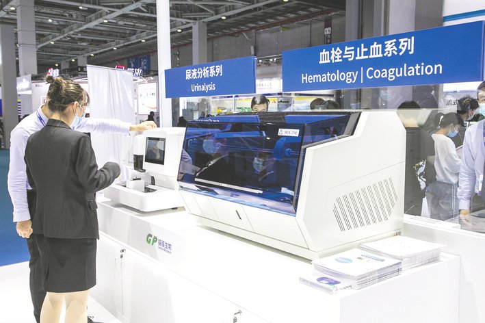 基蛋生物在中国国际医疗器械博览会上展示的产品。视觉中国图