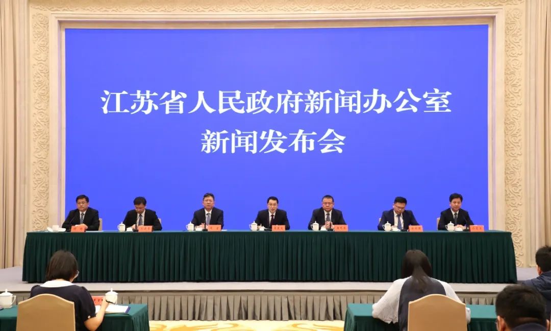 科技创新中心岗位 d80d-aeabbc463695a3a3a6cd1317d8c201bf.jpg