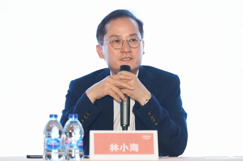 (图为上海家化董事长、首席执行官兼总经理林小海)