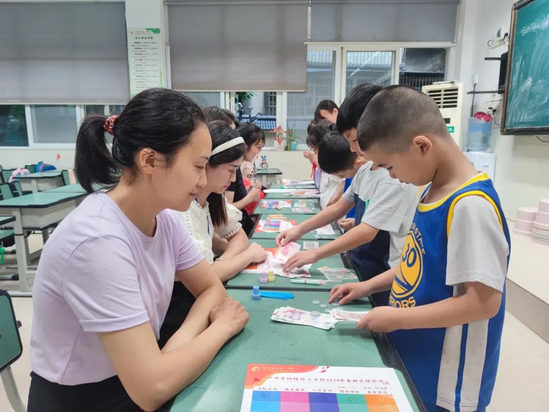 泸州市梓橦路小学校“花样检测”助力学生成长(图1) 泸州市梓橦路小学校“花样检测”助力学生成长(图1)