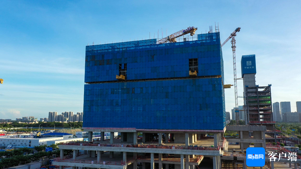 中国海油深海能源开发总指挥部基地项目工地。记者 刘孙谋 摄