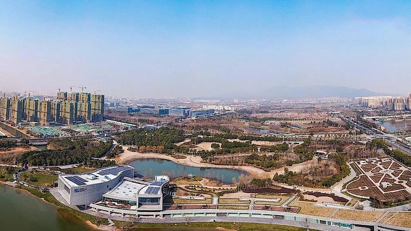 建设中的中国能谷 图片来源/《扬子晚报》紫牛新闻