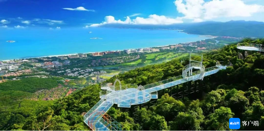 俯瞰亚龙湾。三亚市旅文局供图