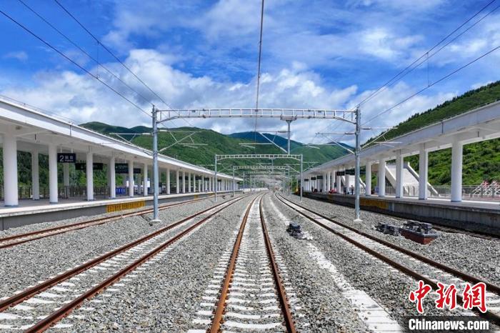 建設加快推進的川青鐵路鎮關江至黃勝關段。劉忠俊 攝