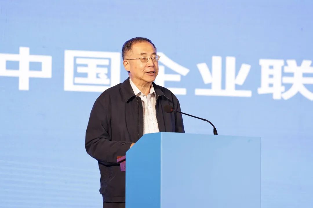 △中国企业联合会、中国企业家协会党委书记、常务副会长兼秘书长朱宏任致辞