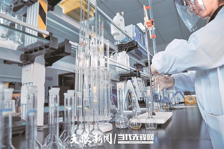 天眼新闻贵阳北站 c379-dd9bf6ec371fcc4f6e2d855958ce7cf8.jpg