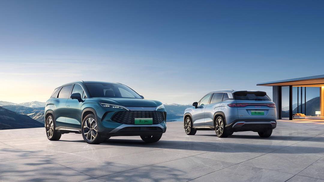 百公里亏电油耗3.9L,综合续航1500公里!宋L DM-i售价13.58万元起