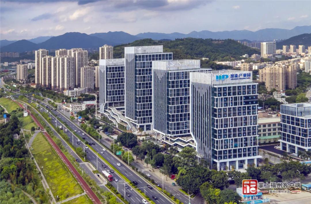 金山工业园区橘园洲智能产业园。叶义斌 摄