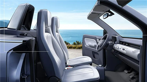 大量五菱宏光MINI敞篷新车现身二手平台:售价5万多接近腰斩