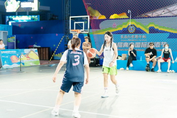 平常心篮球单挑 64e4-c947f243b21716a5f4b3cd9edd3e0eed.jpg