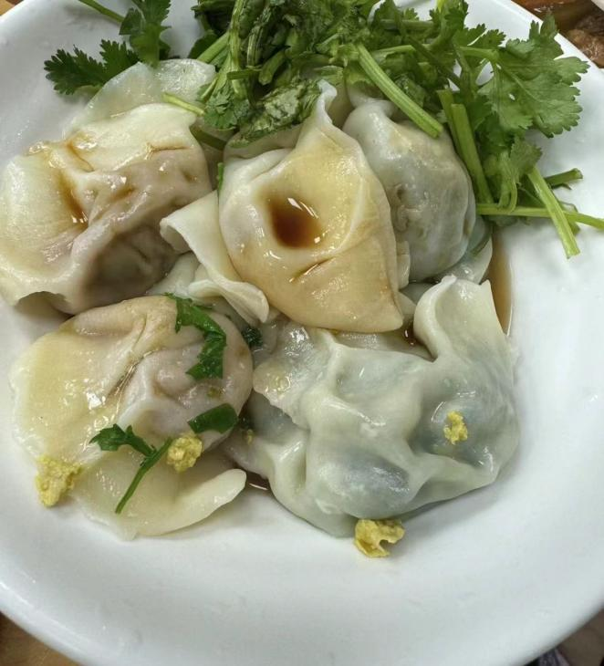 某运营商省公司培训内容挺多!外包员工也给安排食堂住宿真不错!