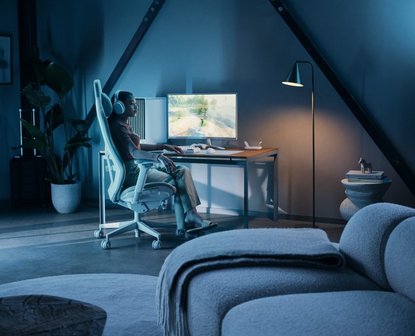 分形工艺推出 Refine 人体工学电竞椅,可选 Alcantara 面料款