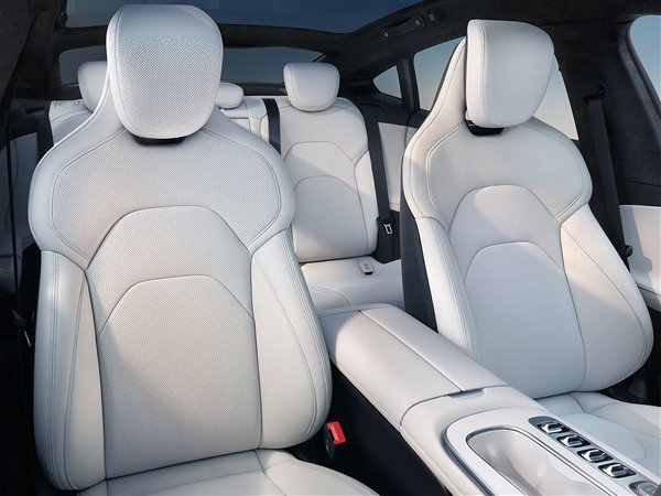 小米SU7浅色内饰日常该如何保养 官方回应:两点建议、四种方法