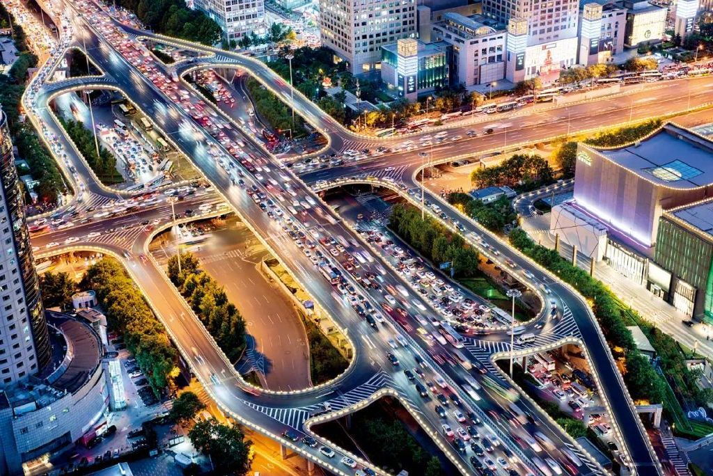 晚高峰时段的北京国贸桥路况。图/视觉中国