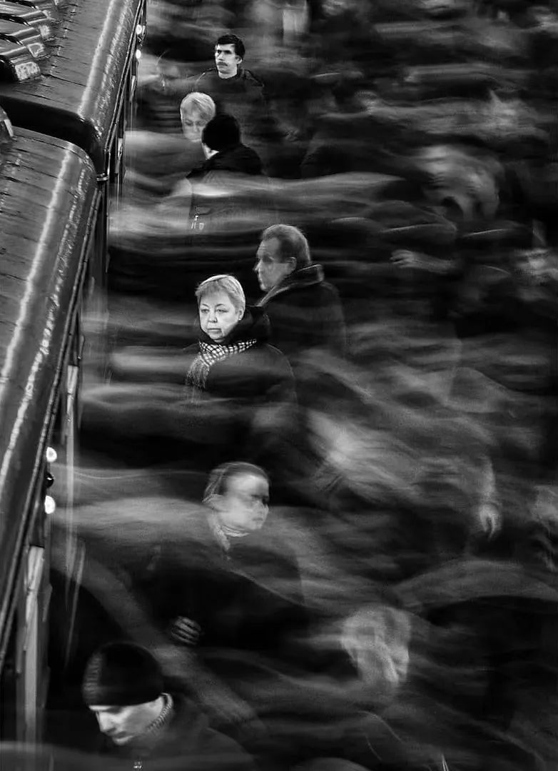 人多的地方不好拍摄?试试这几个思路