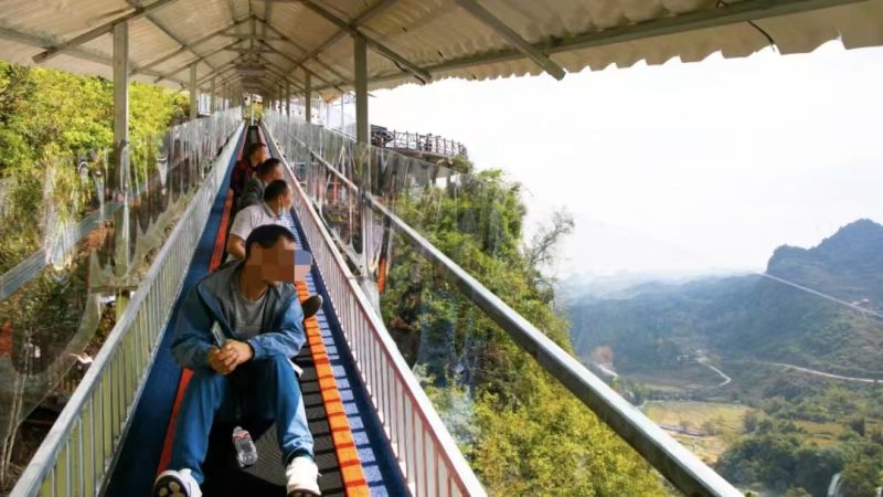 1死60伤,德天魔毯事故再给景区“大设备”敲警钟|新京报快评