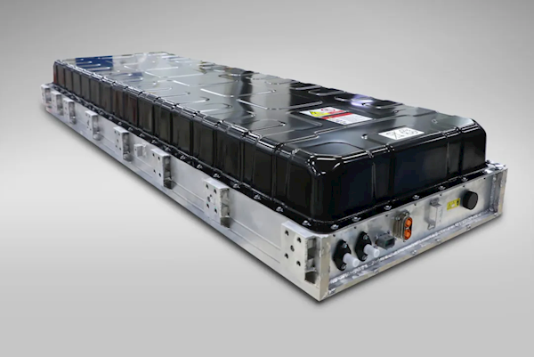 蜂巢能源商用轻卡100kWh电池系统下线:一块电池货车跑300公里