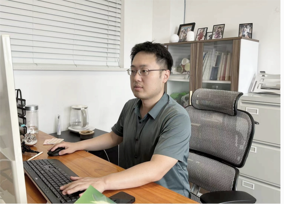 半夜灵机一动，武大教授获得一个神奇的“工具”