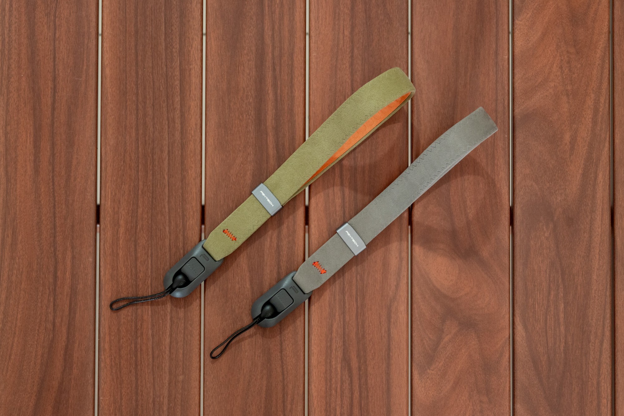 PGYTECH相机背带Air复古款和相机腕带Air评测:时尚舒适,原创快挂扣