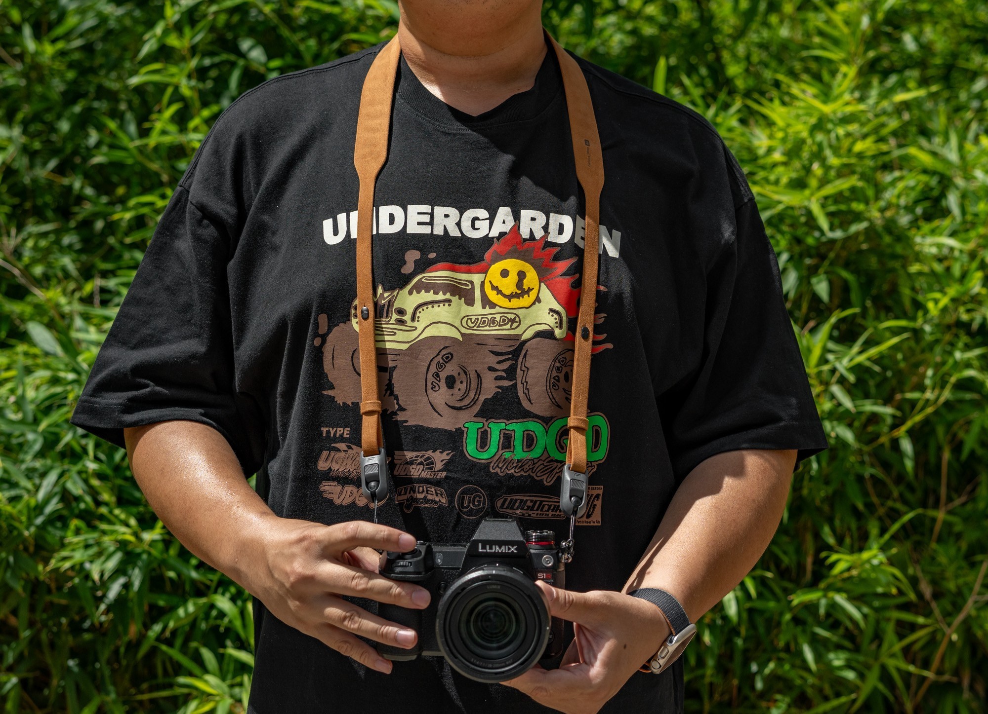 PGYTECH相机背带Air复古款和相机腕带Air评测:时尚舒适,原创快挂扣