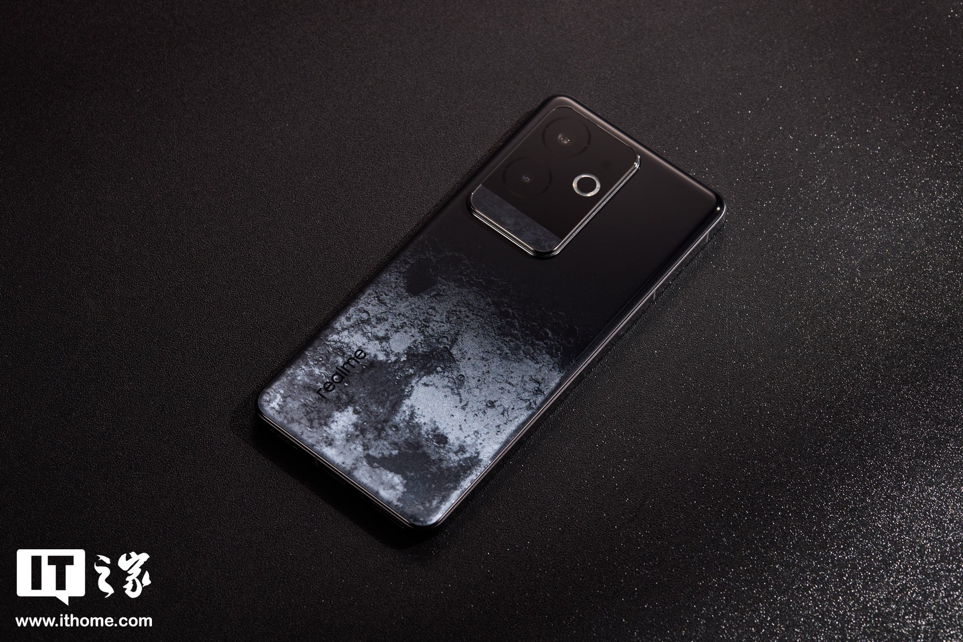 realme 真我 GT7 Pro 旗舰手机确认年底发布,预计搭载骁龙 8 Gen4