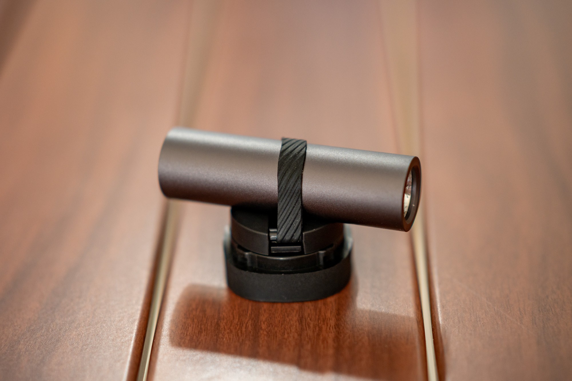 波奇客萤火虫EDC随行灯评测:应用场景丰富,多种使用模式切换