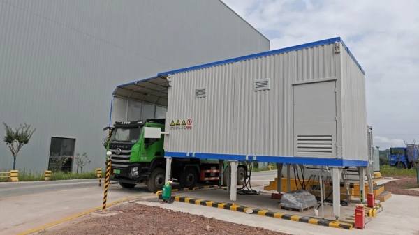 启源芯动力为重庆空港再添新绿:“充放换”一体站助力绿色运输