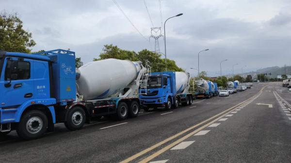 启源芯动力为重庆空港再添新绿:“充放换”一体站助力绿色运输