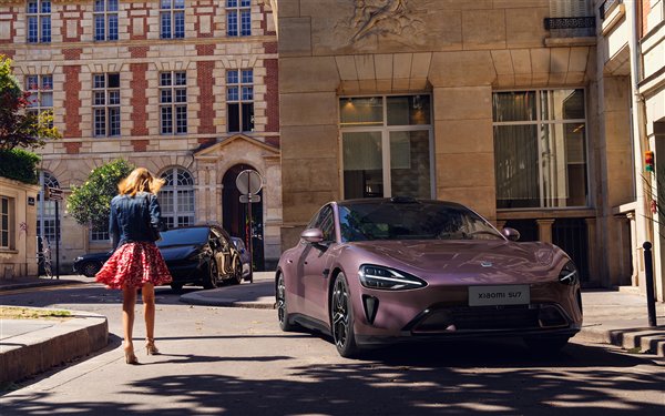 官方公布小米SU7巴黎之旅PC、手机壁纸 赶紧来换