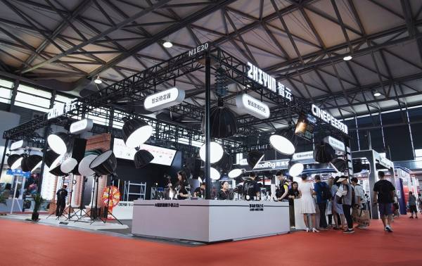 智云P&I 2024:语音重塑云台边界,即弹吉他奏响跨界新声