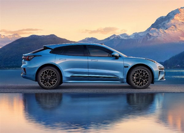 极氪官方确认!老款极氪001无法付费更换为浩瀚智驾方案