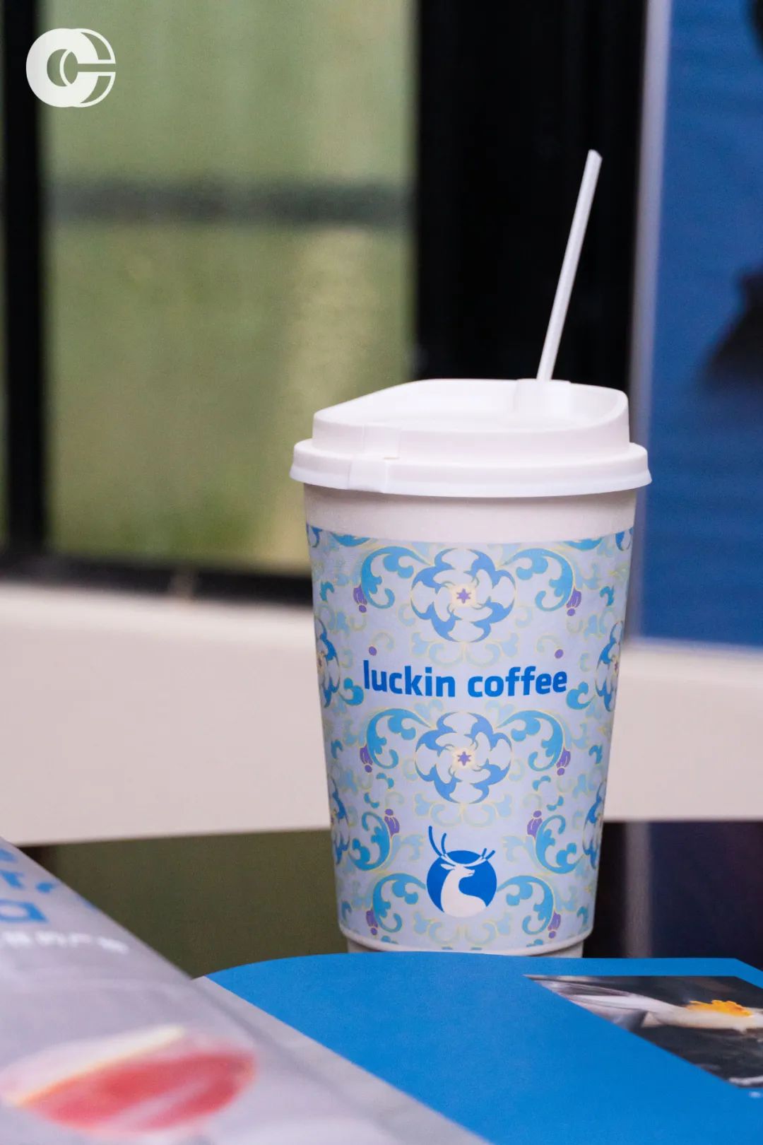 瑞幸“轻轻”入场茶饮，9.9“拿捏”年轻人的下午茶！