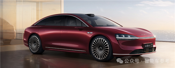 极氪迎着争议改款换新:全怪华为卷太猛