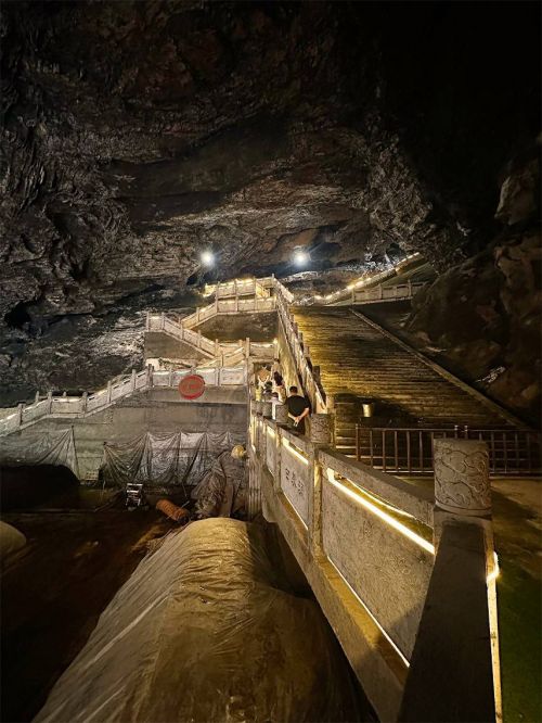 洞见价值 合作共赢丨 琼台酒业集团&古泉洞酒业开启战略合作!