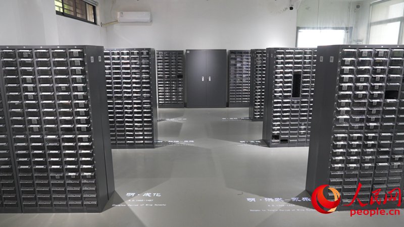 景德鎮古陶瓷基因庫典型標本與庫房。人民網 孔文進攝