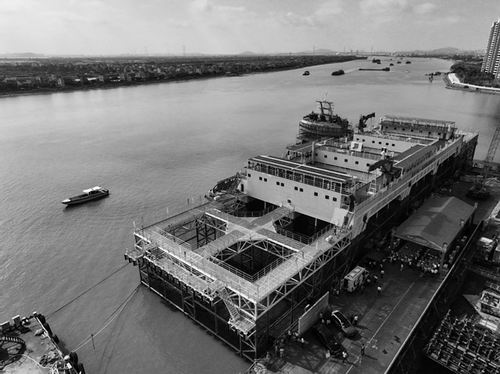 “鑫环1号”海洋牧场养殖平台交付