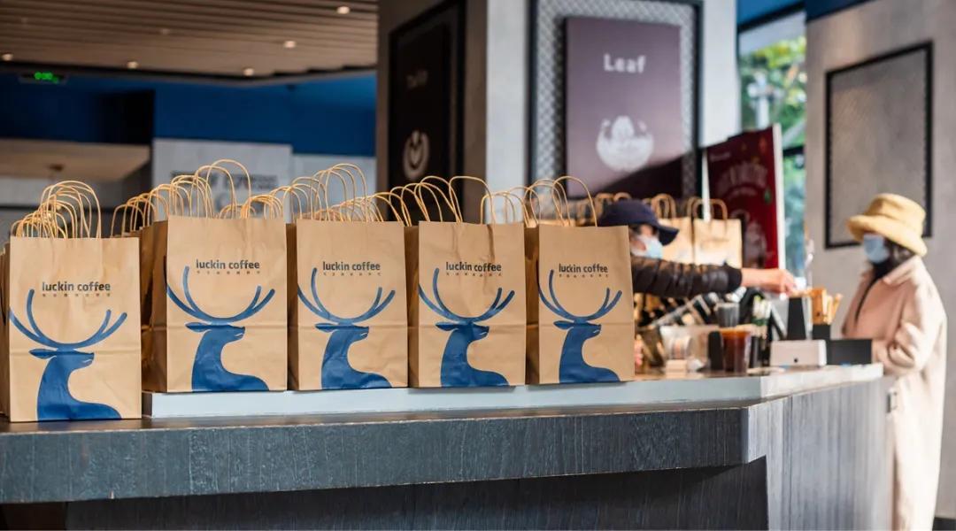 9块9奶茶上线,瑞幸剑指霸王茶姬