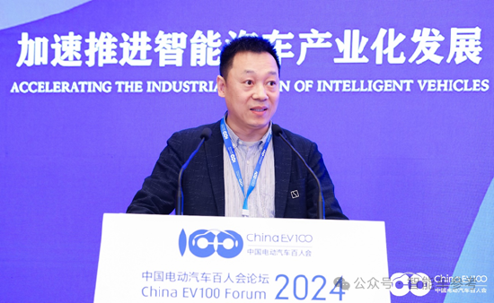 极氪迎着争议改款换新:全怪华为卷太猛