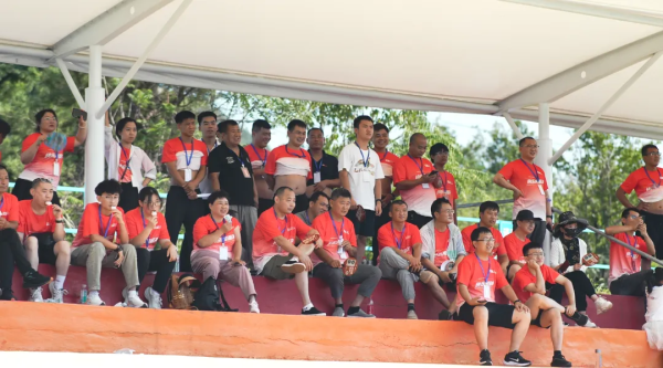 高能开跑,超越自我!近300名中广欧特斯经销商“闪现”快冲赛道